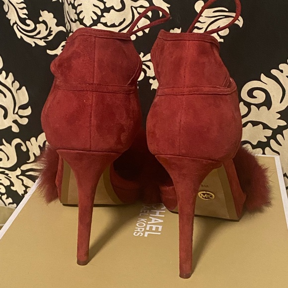 Authentic MK Remi Sandal - Picture 3 of 7